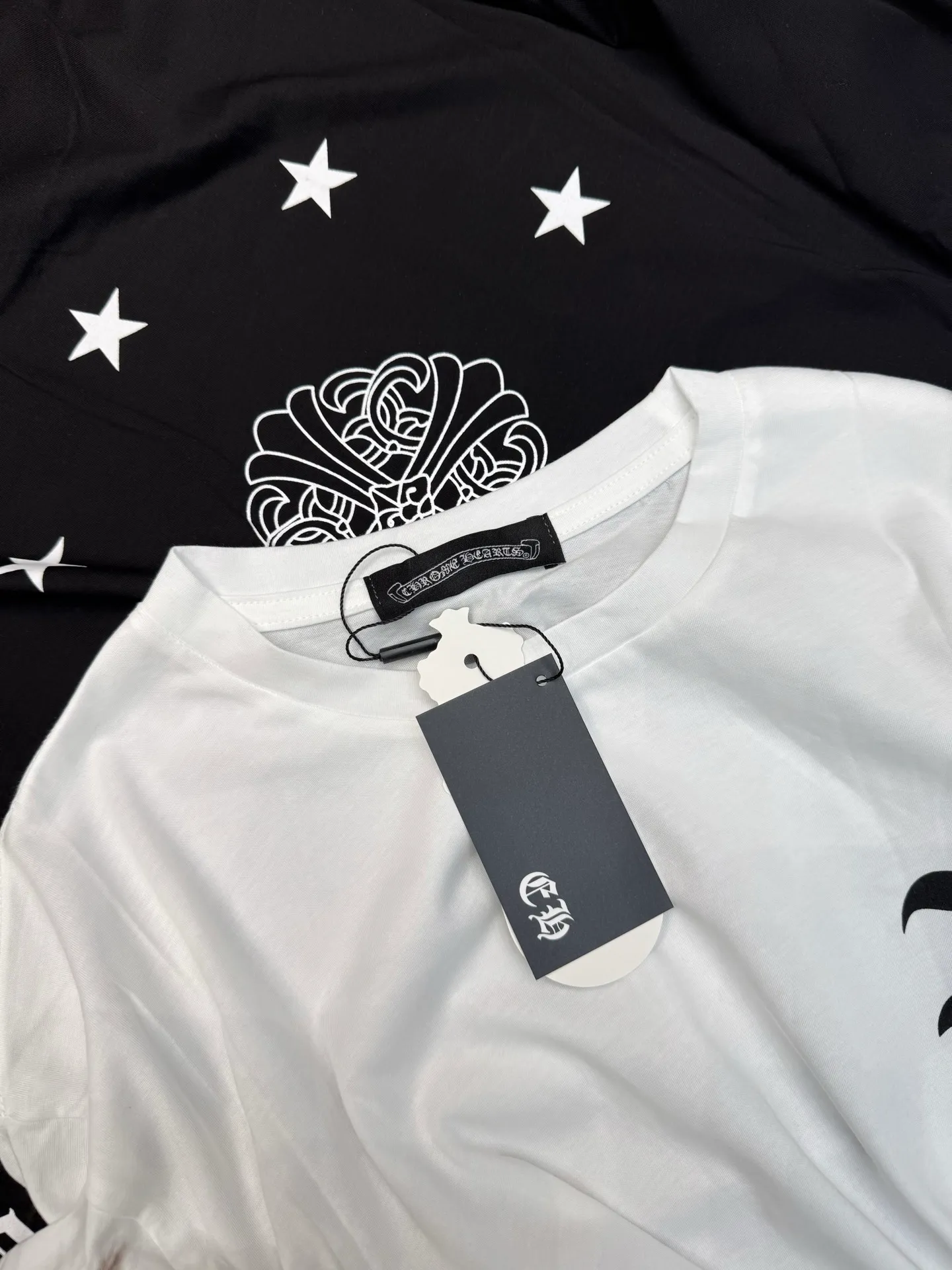 P178 ChromeHeart·25ss new Sanskrit letter printed thin sun protection long-sleeved top✅✅✅Ready stock Focus on quality and compare at will Size: S M L Color: Black White